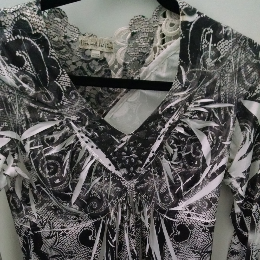Black and white blouse Size S